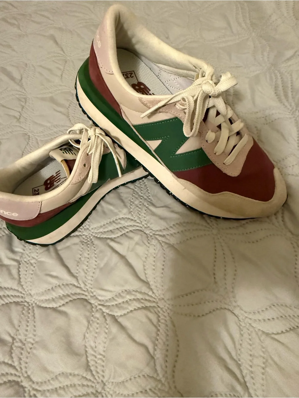 New Balance 237 Sneakers Womens 8.5 Burgundy Green Retro Colorblock WS237DP